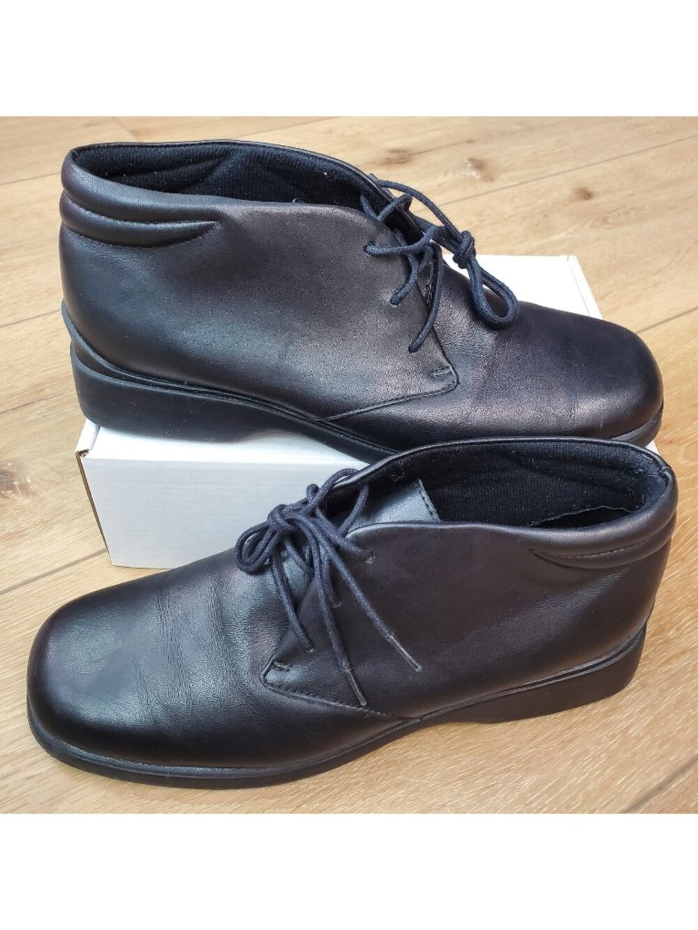Vintage Leather Boots Y2K Black Womens Sz 8 Retro 90s Chunky Heel Shoes Cherokee
